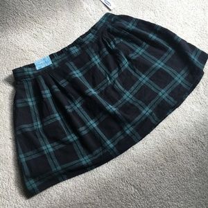 NWT Old Navy Black Watch Plaid Mini Skirt - Large